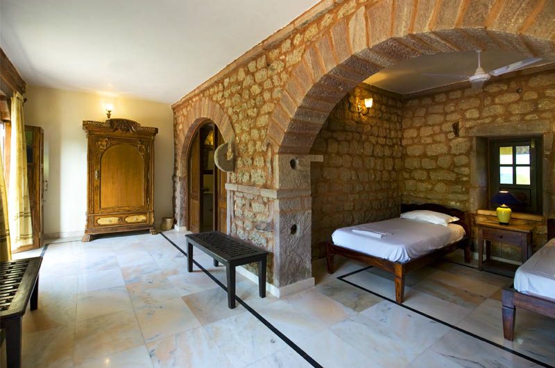 A bedroom in Chandelao Garh